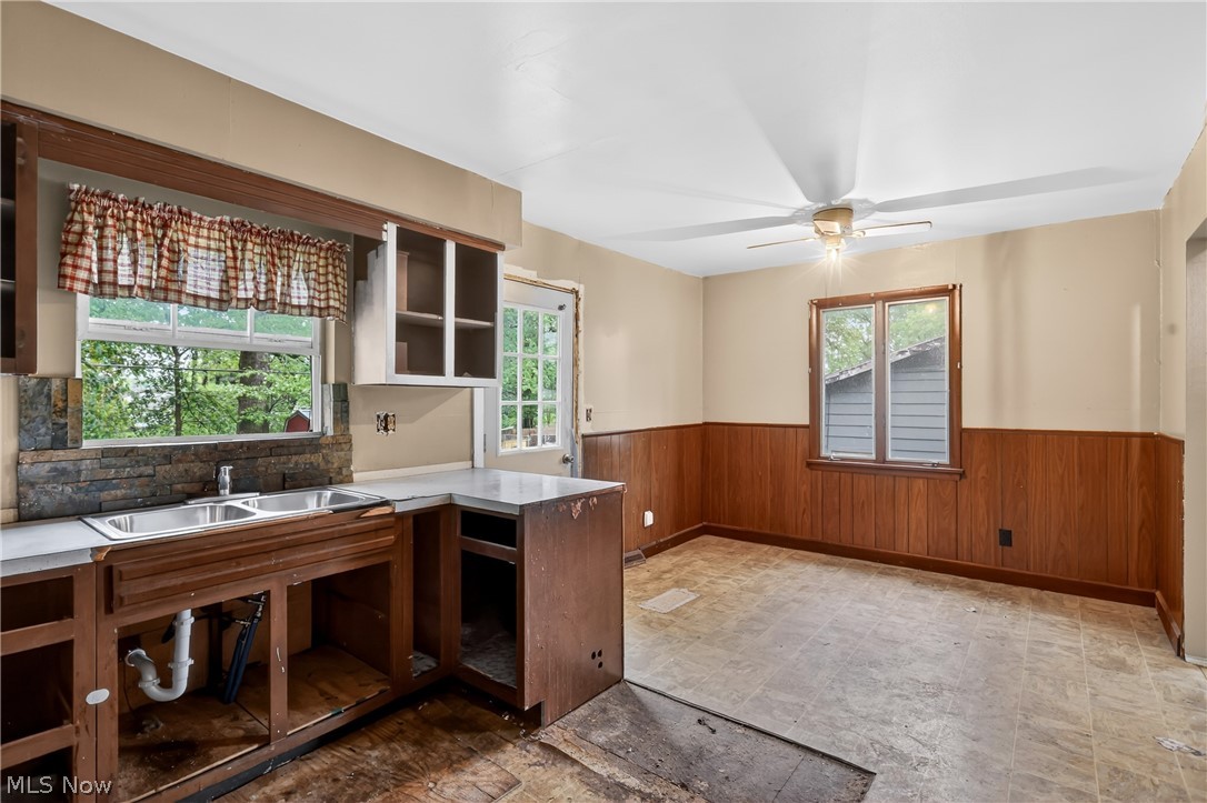 2964 Williamsburg Street NW Warren OH 44485