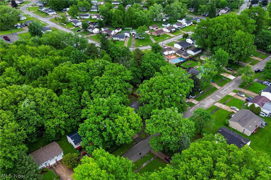 2964 Williamsburg Street NW Warren OH 44485