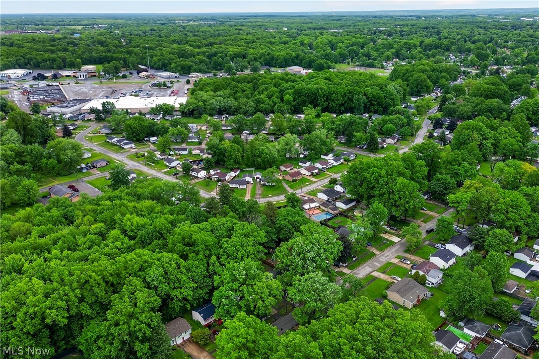 2964 Williamsburg Street NW Warren OH 44485