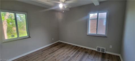 4852 E 81st Street Garfield Heights OH 44125