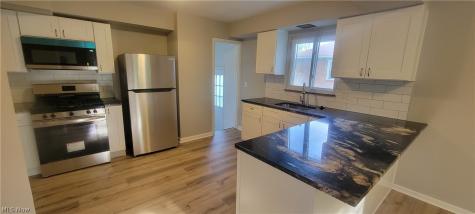 4852 E 81st Street Garfield Heights OH 44125