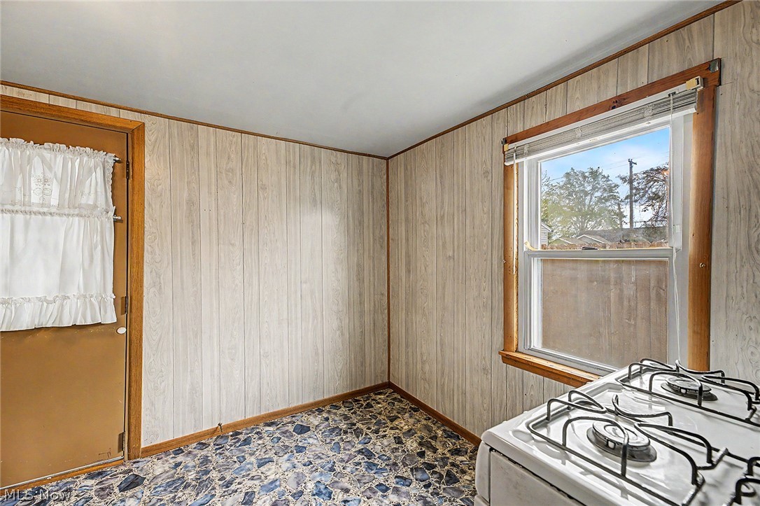 671 Stevenson Avenue Akron OH 44312