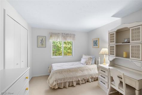 18204 Winchester Court Strongsville OH 44136