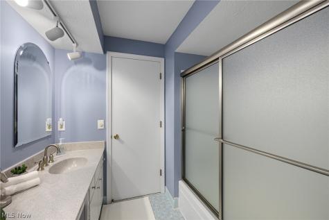 18204 Winchester Court Strongsville OH 44136