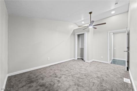 5519 N Freedom Street Ravenna OH 44266