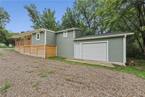 5519 N Freedom Street Ravenna OH 44266