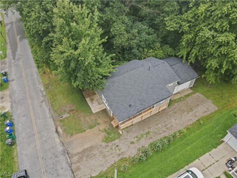 5519 N Freedom Street Ravenna OH 44266