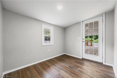 5519 N Freedom Street Ravenna OH 44266