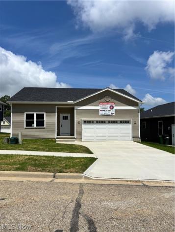 385 Thorn Way Doylestown OH 44230