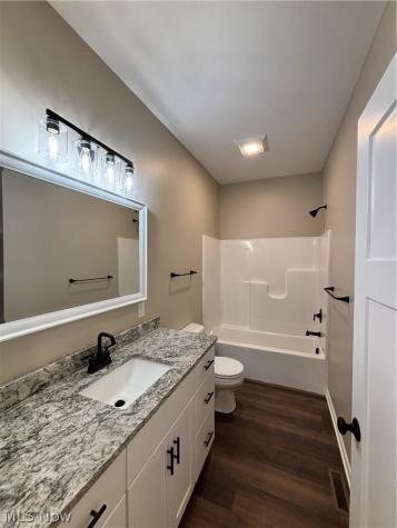 385 Thorn Way Doylestown OH 44230
