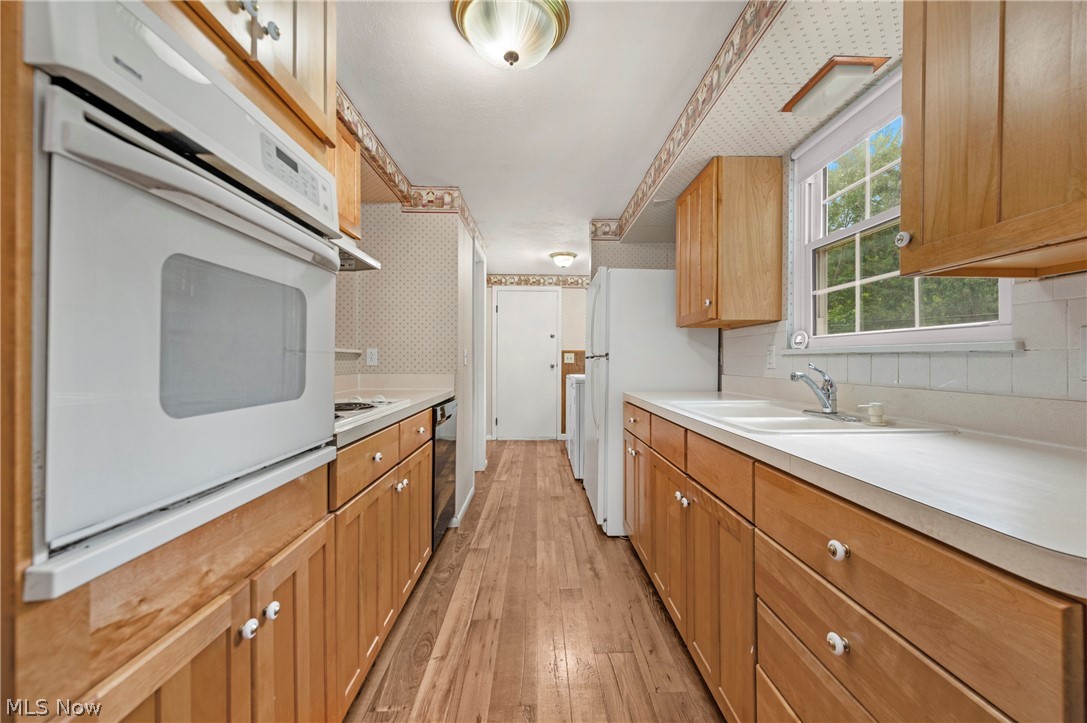 24237 Woodmere Drive North Olmsted OH 44070