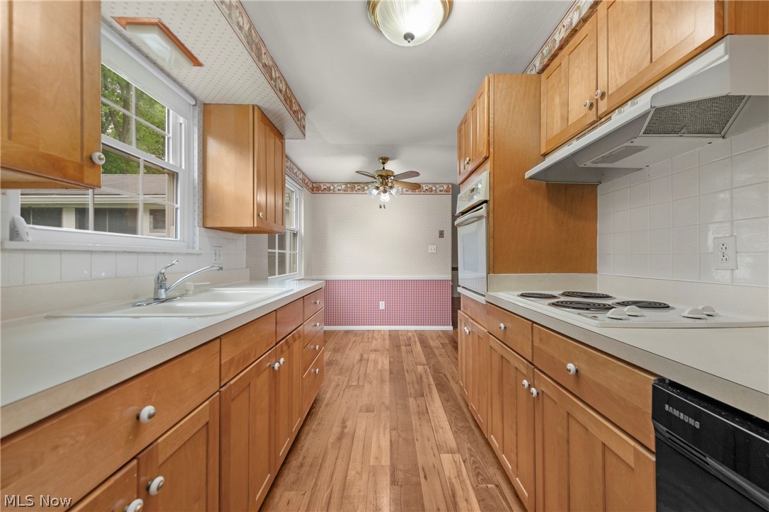 24237 Woodmere Drive North Olmsted OH 44070