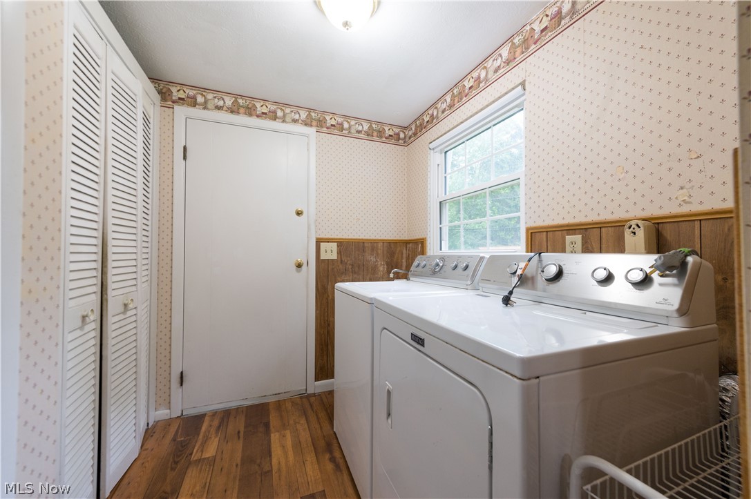 24237 Woodmere Drive North Olmsted OH 44070