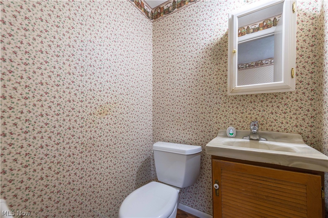 24237 Woodmere Drive North Olmsted OH 44070