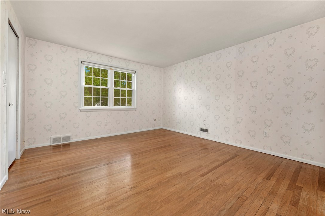 24237 Woodmere Drive North Olmsted OH 44070
