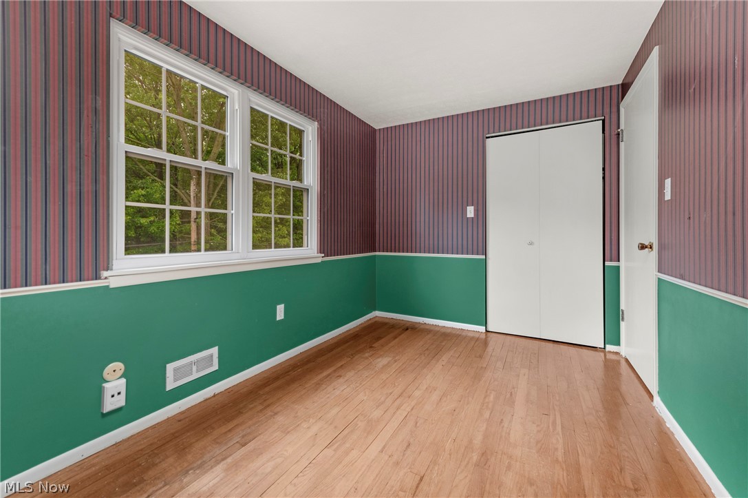 24237 Woodmere Drive North Olmsted OH 44070
