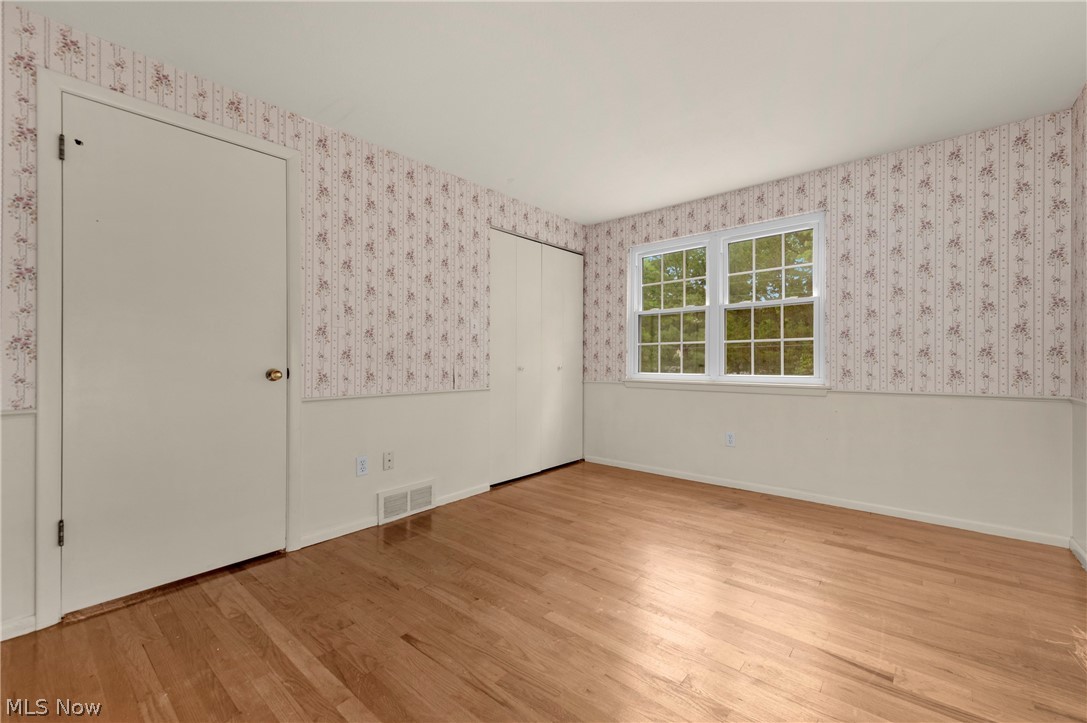 24237 Woodmere Drive North Olmsted OH 44070