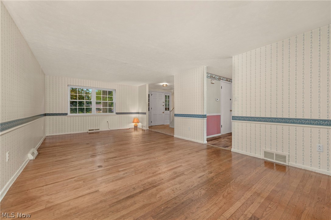 24237 Woodmere Drive North Olmsted OH 44070