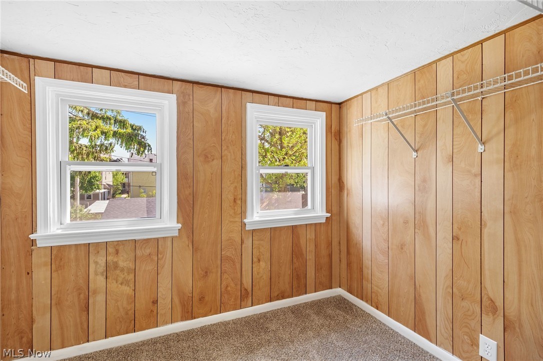 10421 Linnet Avenue Cleveland OH 44111