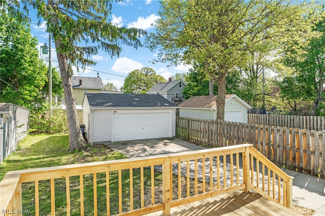 10421 Linnet Avenue Cleveland OH 44111