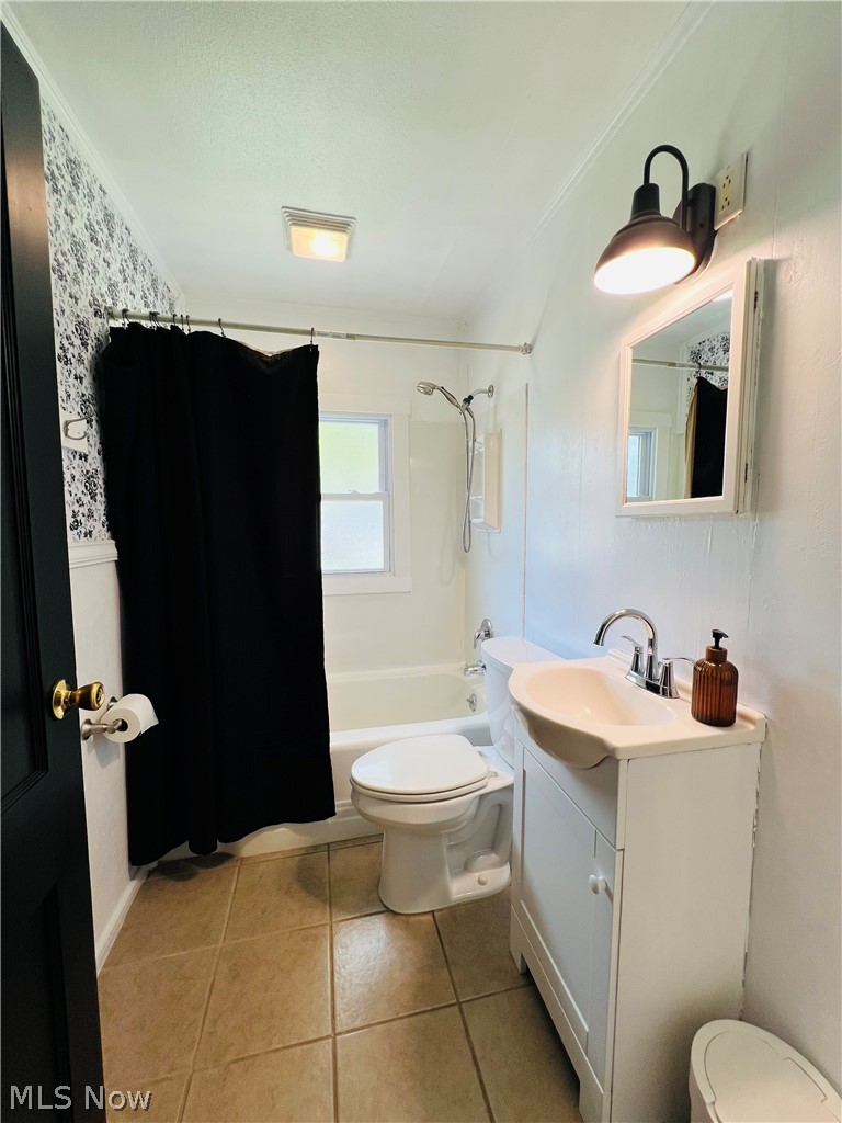 5854 Knollwood Drive Ashtabula OH 44004