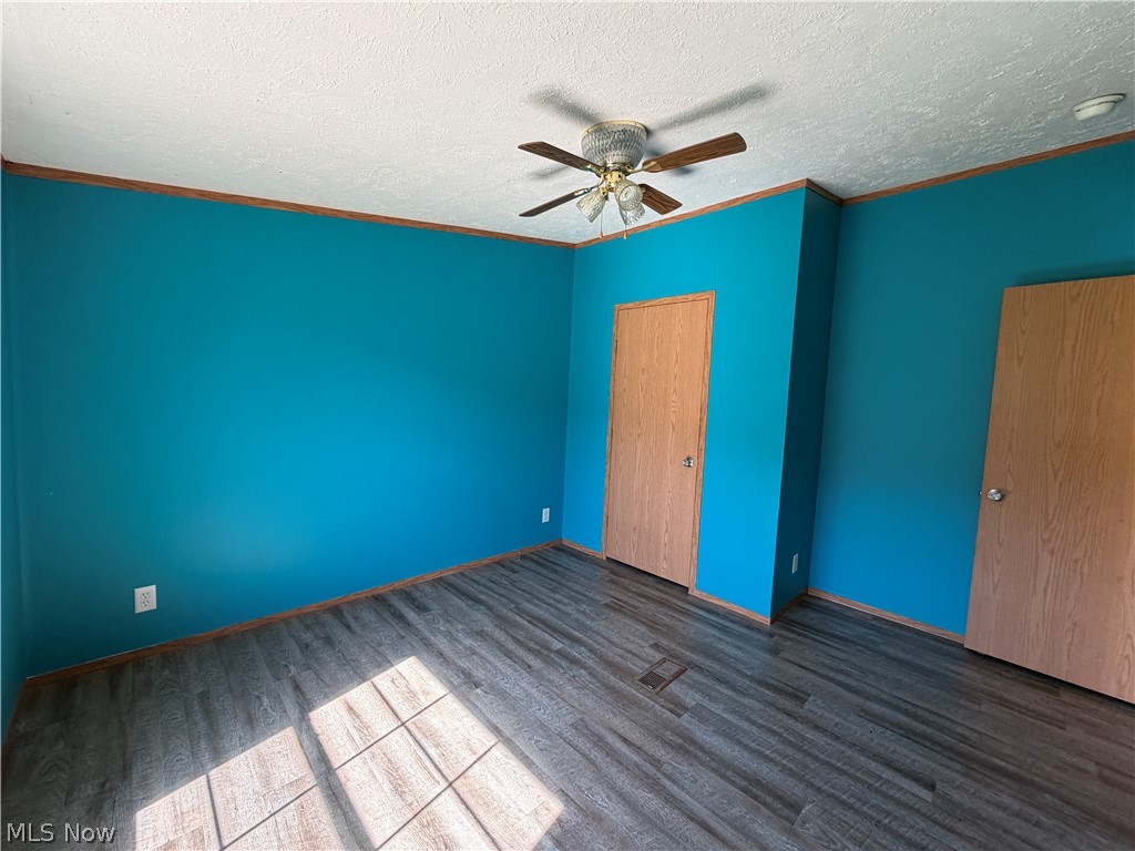 1285 Moody Hollow Road Blue Rock OH 43720