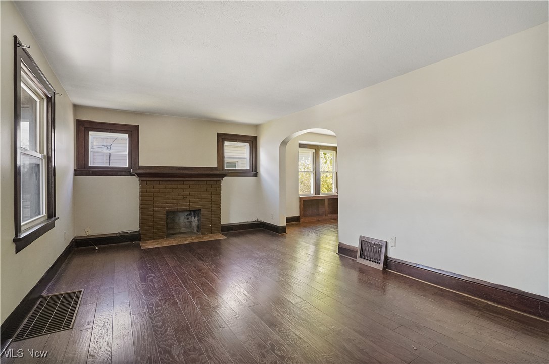 29 E Dartmore Avenue Akron OH 44301