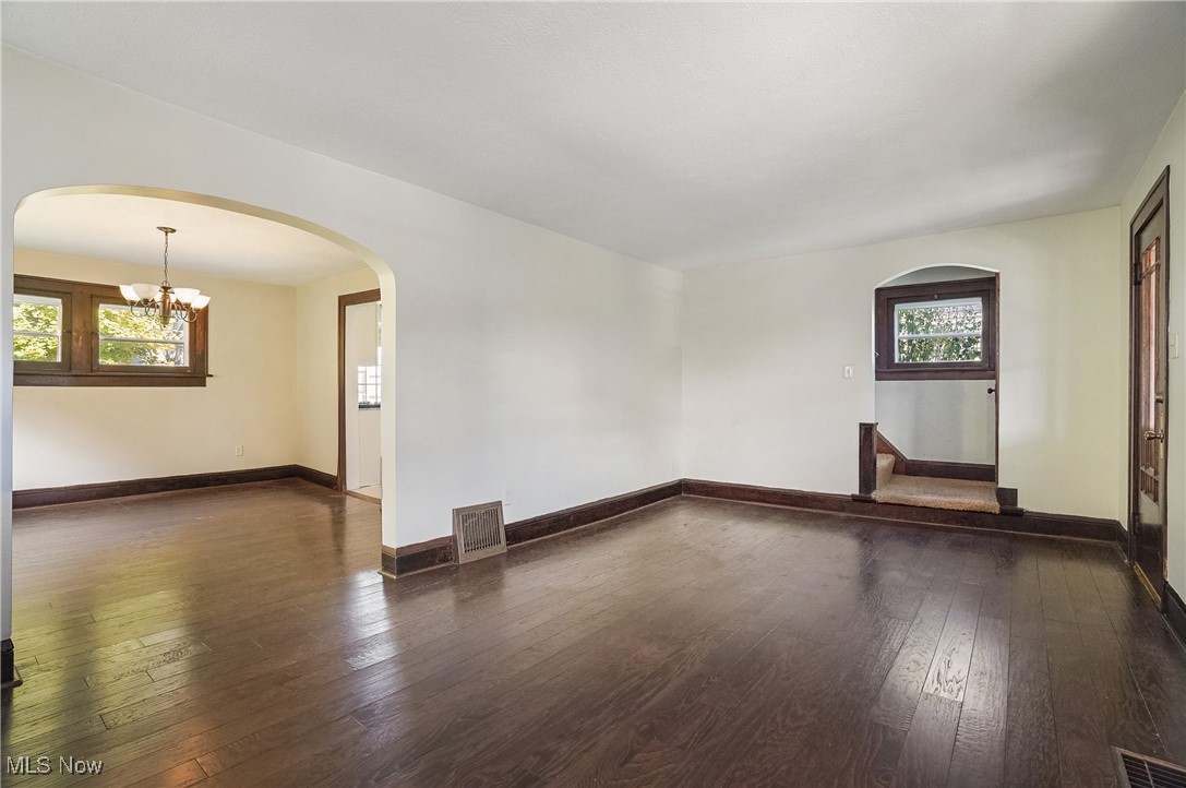 29 E Dartmore Avenue Akron OH 44301