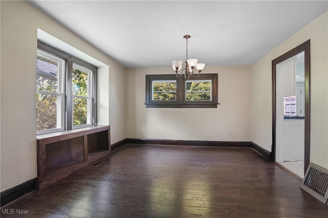 29 E Dartmore Avenue Akron OH 44301