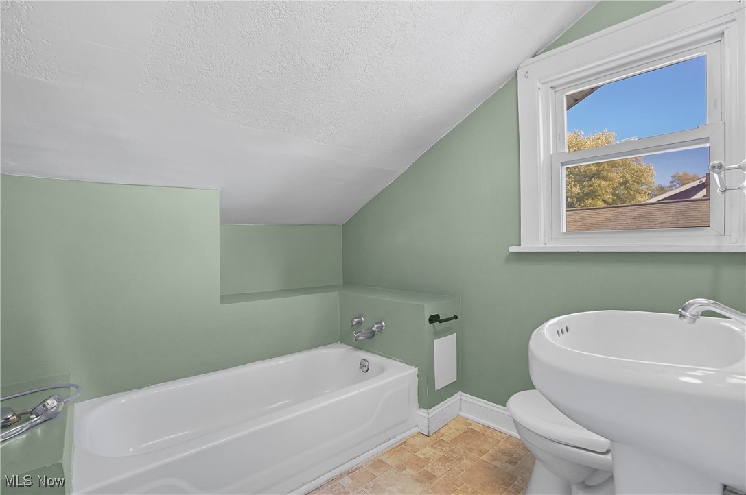 29 E Dartmore Avenue Akron OH 44301