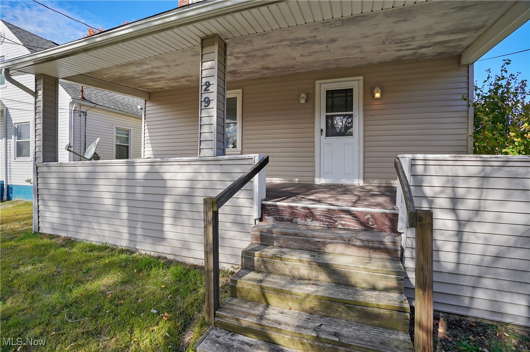 29 E Dartmore Avenue Akron OH 44301