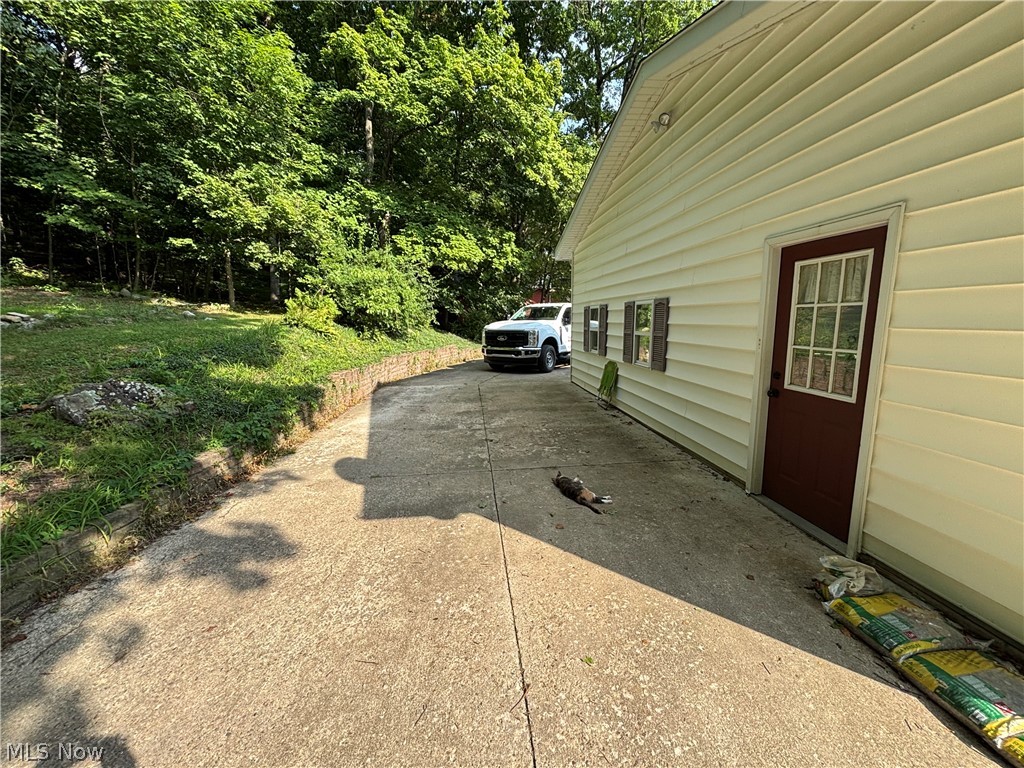 23015 Township Road 420 Road Coshocton OH 43812