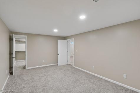 32383 S Burr Oak Drive Solon OH 44139