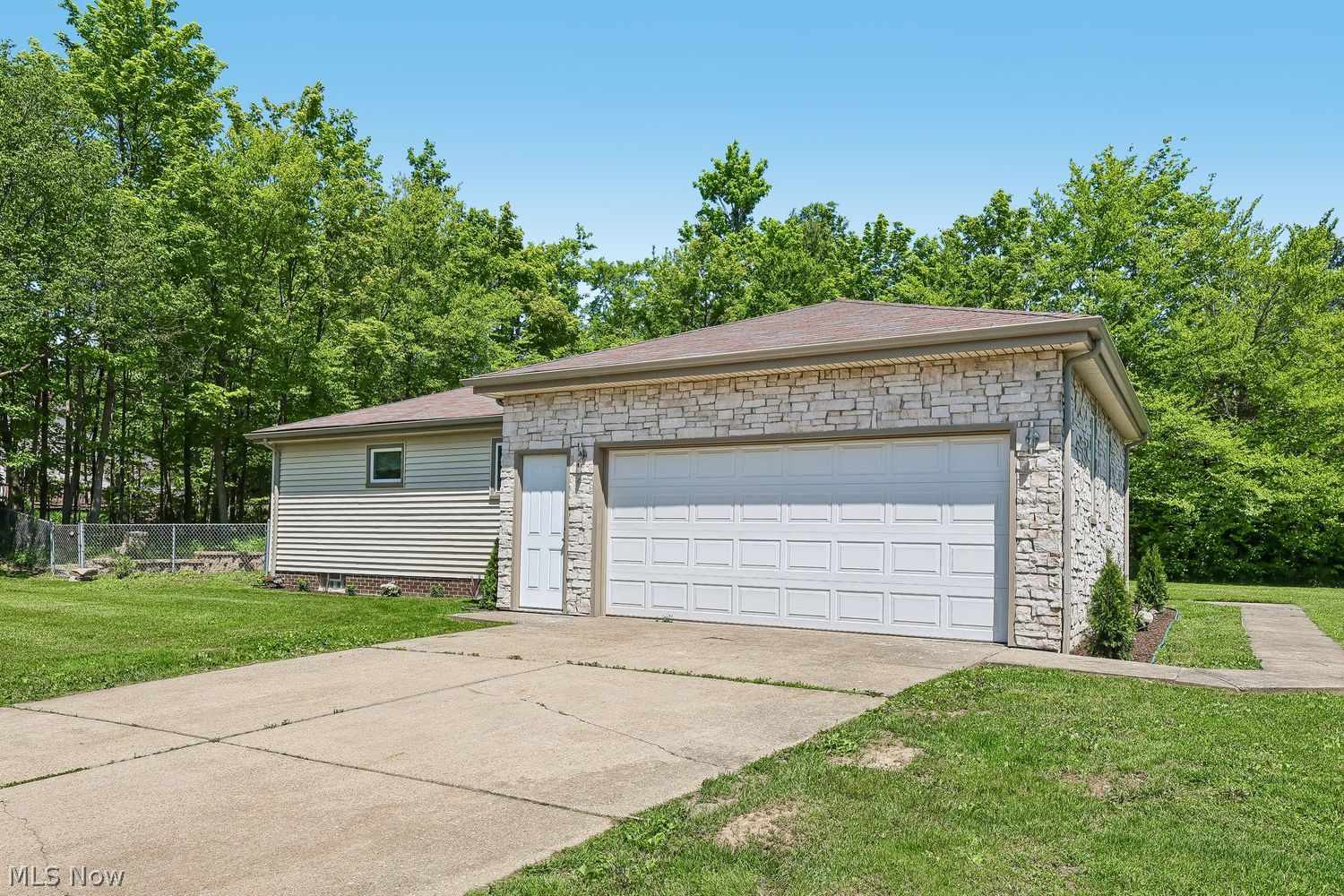 32383 S Burr Oak Drive Solon OH 44139
