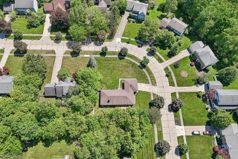 32383 S Burr Oak Drive Solon OH 44139