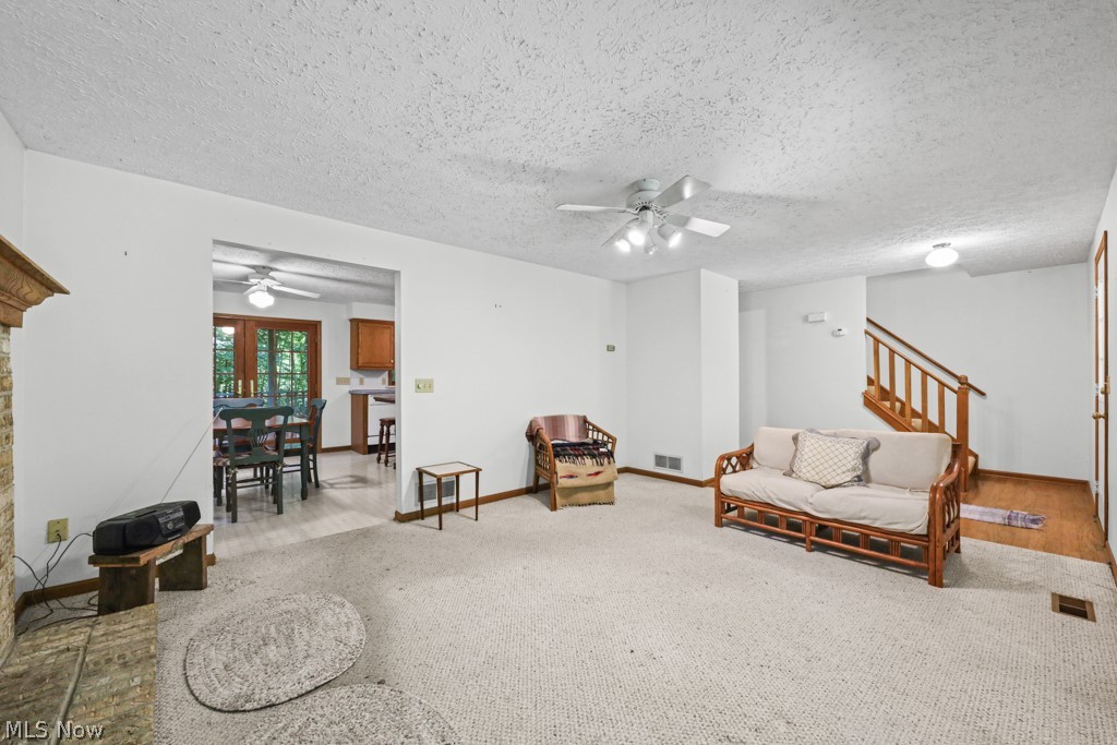 10175 Johnson Road North Benton OH 44449
