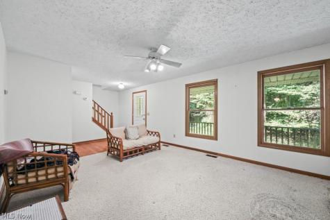 10175 Johnson Road North Benton OH 44449