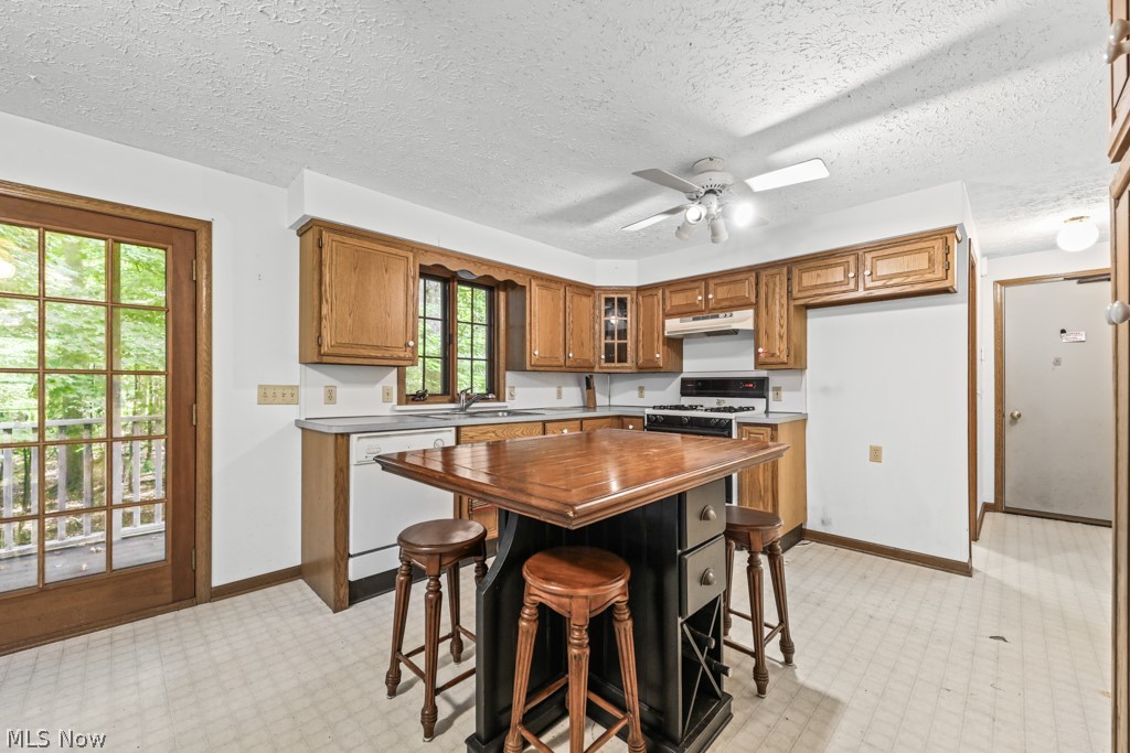 10175 Johnson Road North Benton OH 44449