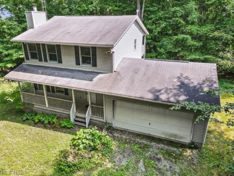 10175 Johnson Road North Benton OH 44449