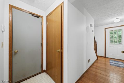 10175 Johnson Road North Benton OH 44449