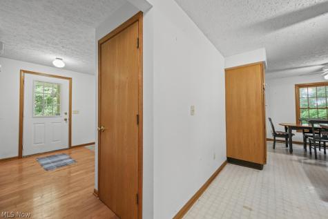 10175 Johnson Road North Benton OH 44449