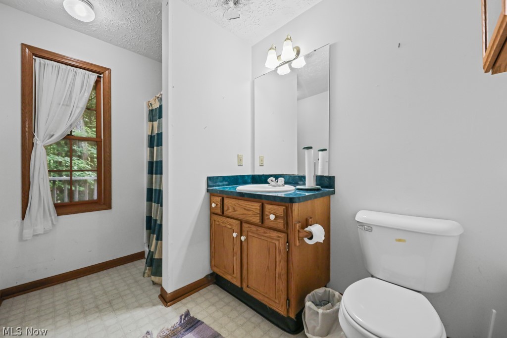 10175 Johnson Road North Benton OH 44449