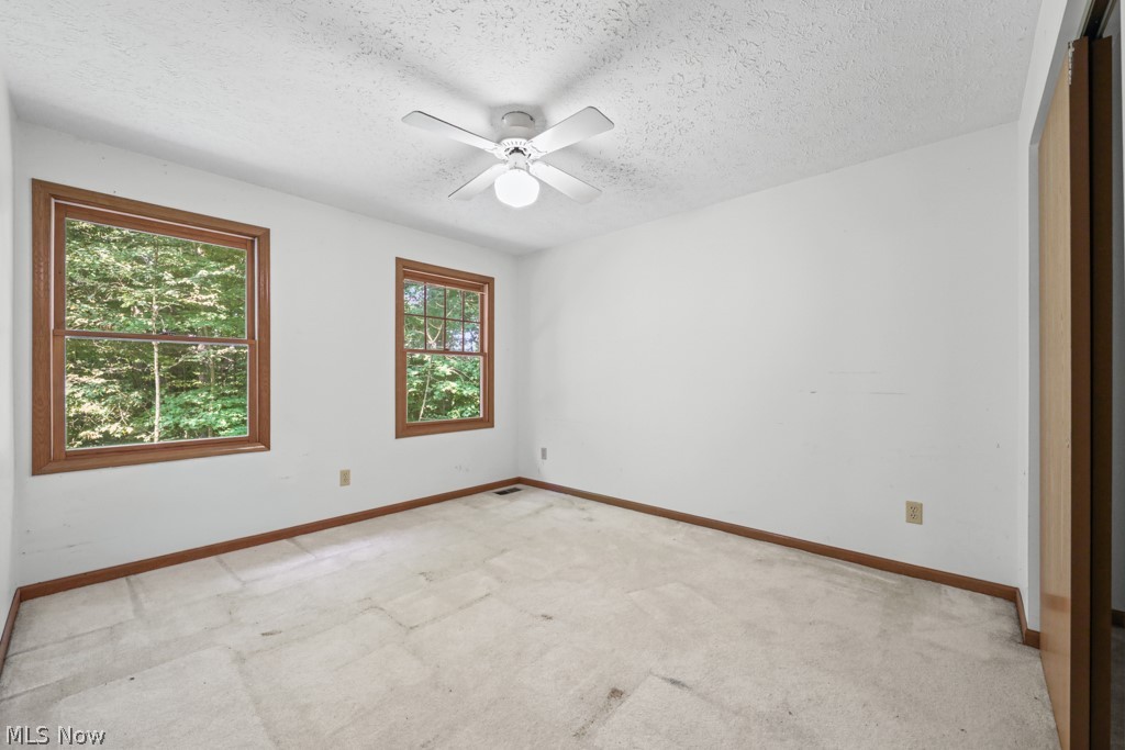 10175 Johnson Road North Benton OH 44449