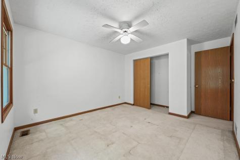 10175 Johnson Road North Benton OH 44449