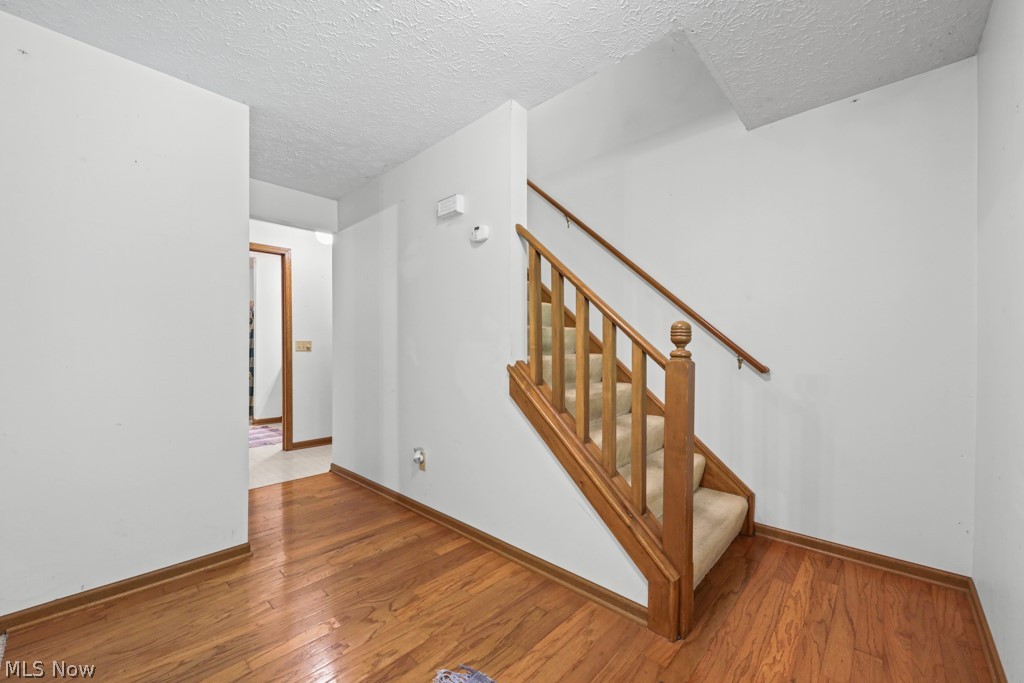 10175 Johnson Road North Benton OH 44449