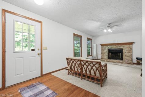 10175 Johnson Road North Benton OH 44449
