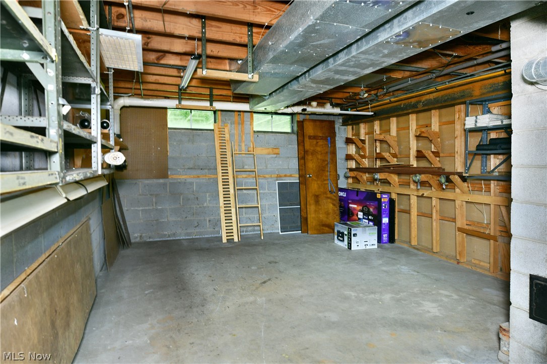 6103 Allyn Road Hiram OH 44234