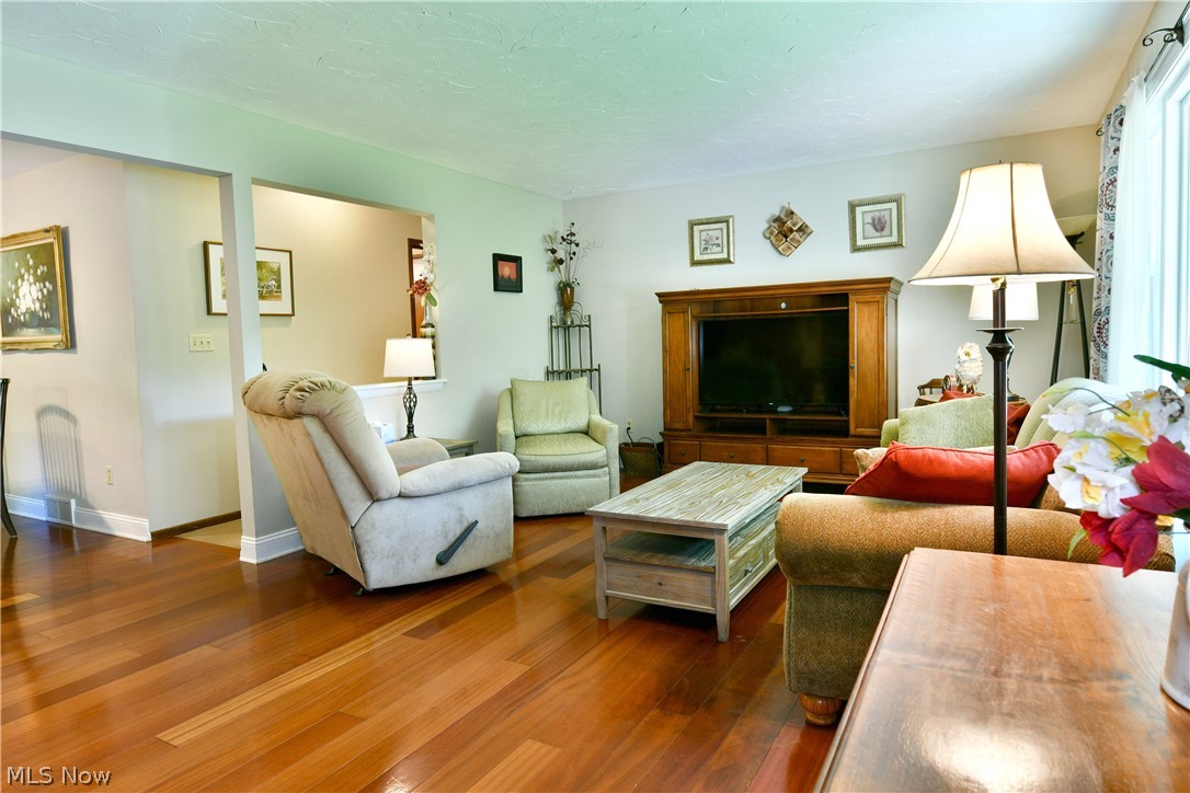 6103 Allyn Road Hiram OH 44234