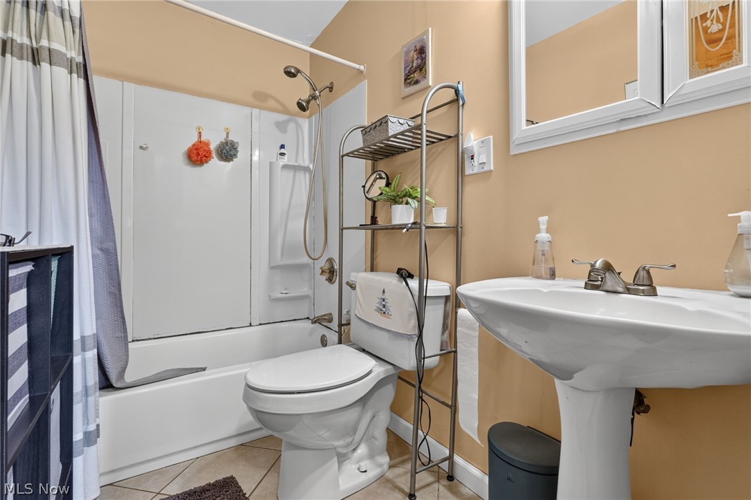 306 Everett Street Grand River OH 44045