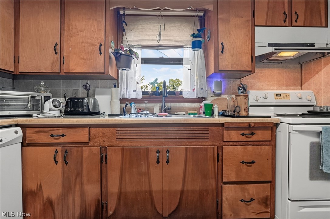 306 Everett Street Grand River OH 44045